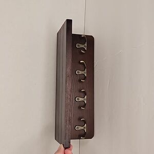 Key shelf holder with hooks